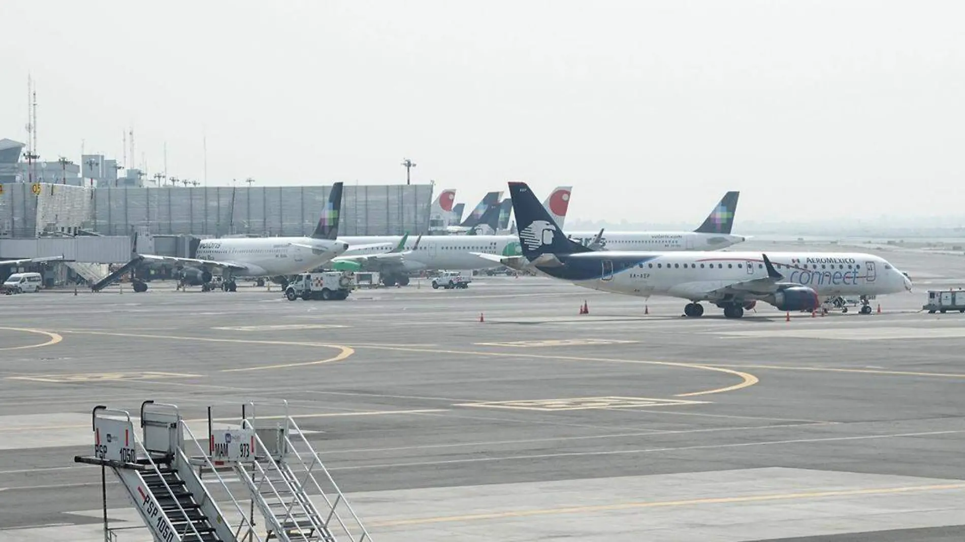 La caida de ceniza originó el cierre de los aeropuertos Benito Juárez, General Felipe Ángeles y Hermanos Serdán